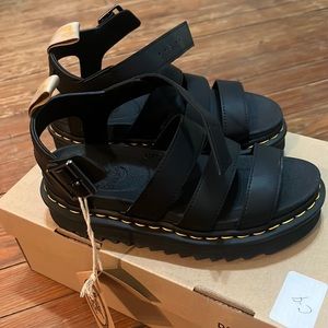 Dr. Martens V Blaire Fisherman sandal